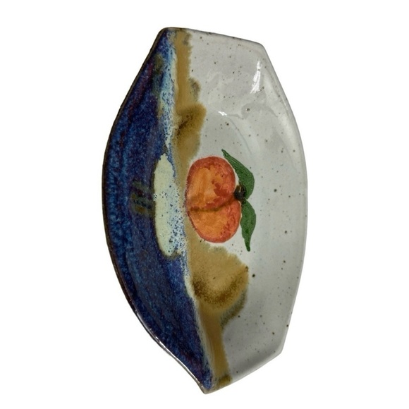 Studio Art by Chappell. Small handmade pottery Plate with Peach Design - Picture 3 of 11